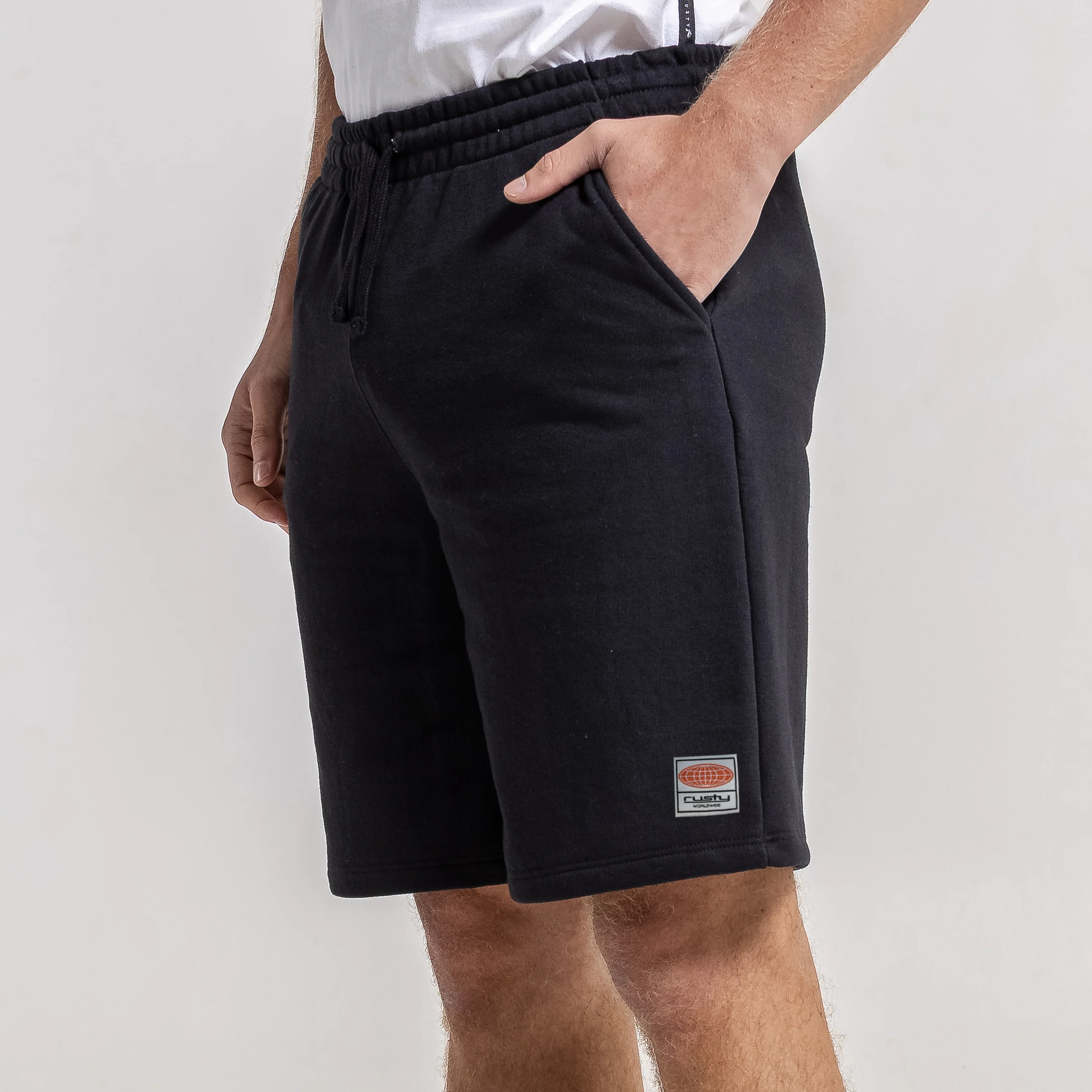 Bermuda Essential Black - Image 4