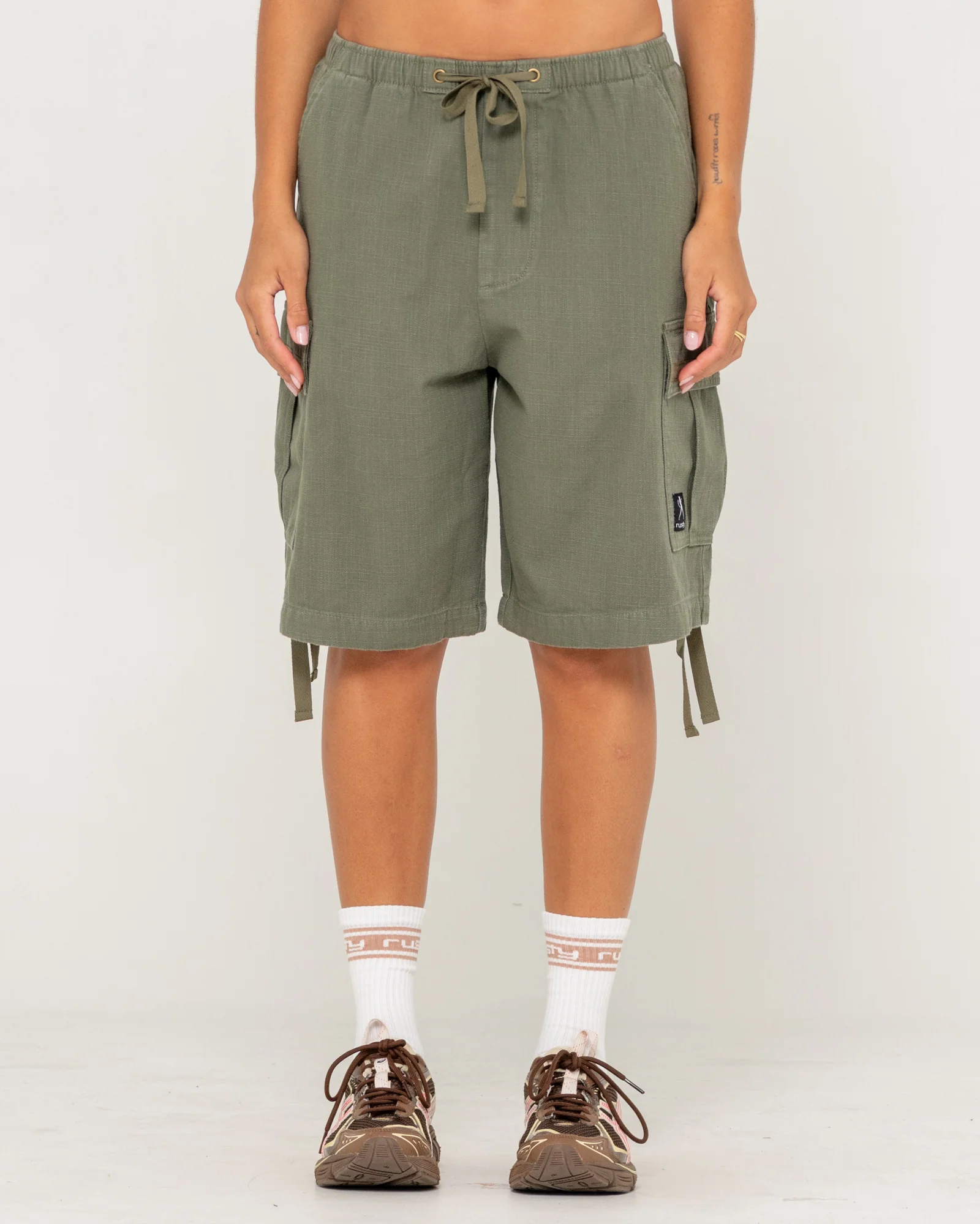 Bermuda Rusty River Low Rise Baggy Cargo Short Shadow Army - Image 2