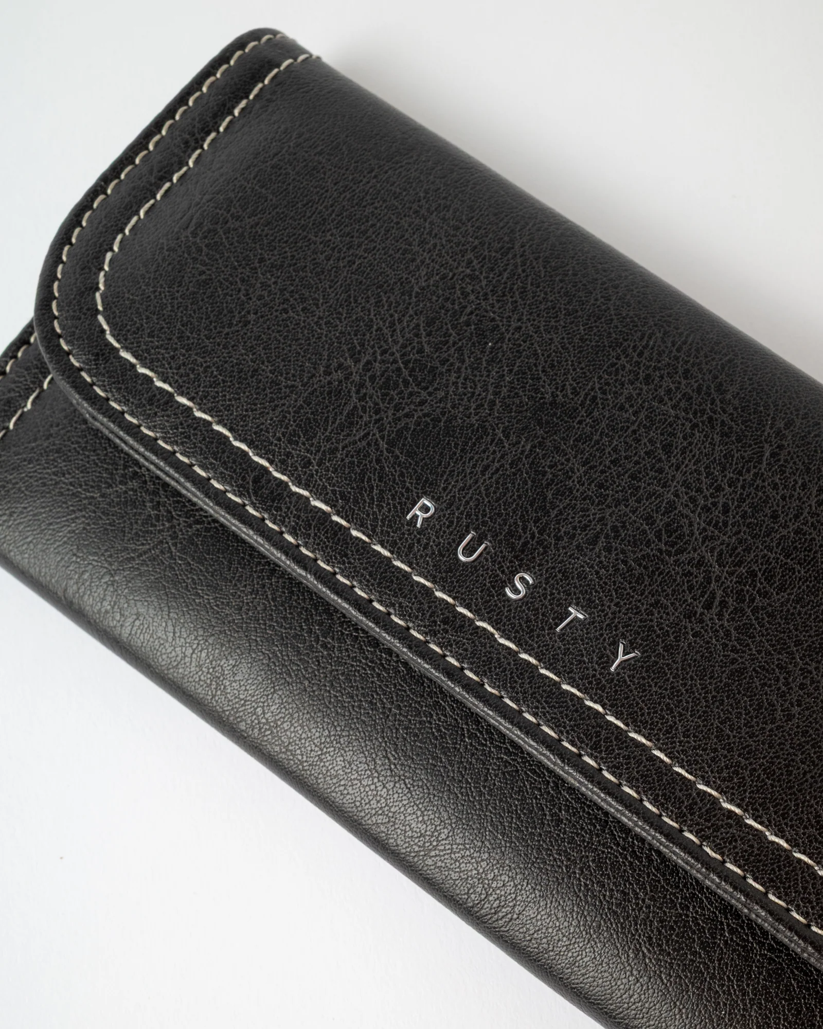 Billetera Mallory Flap Wallet Black - Image 4