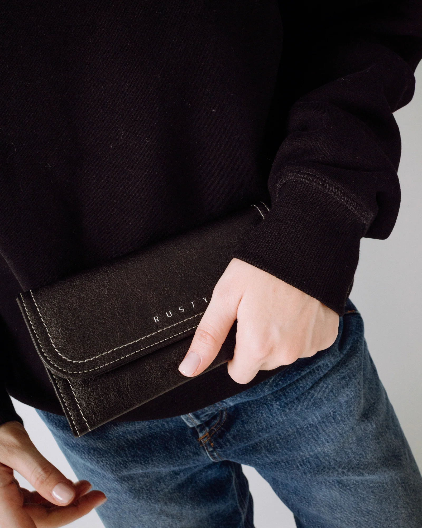 Billetera Mallory Flap Wallet Black - Image 8