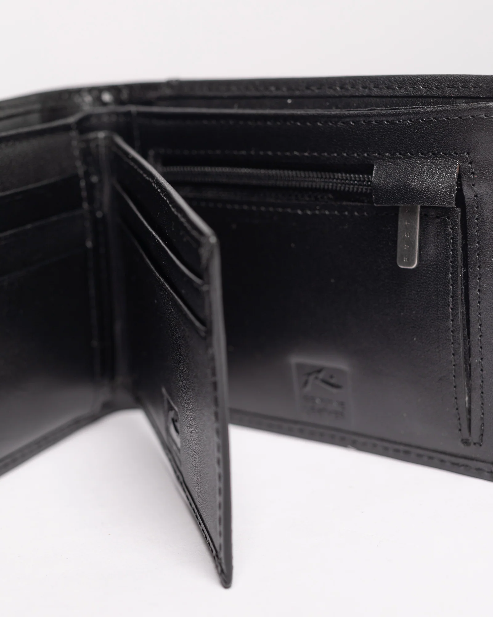 Billetera High River 2 Leather Negra - Image 7
