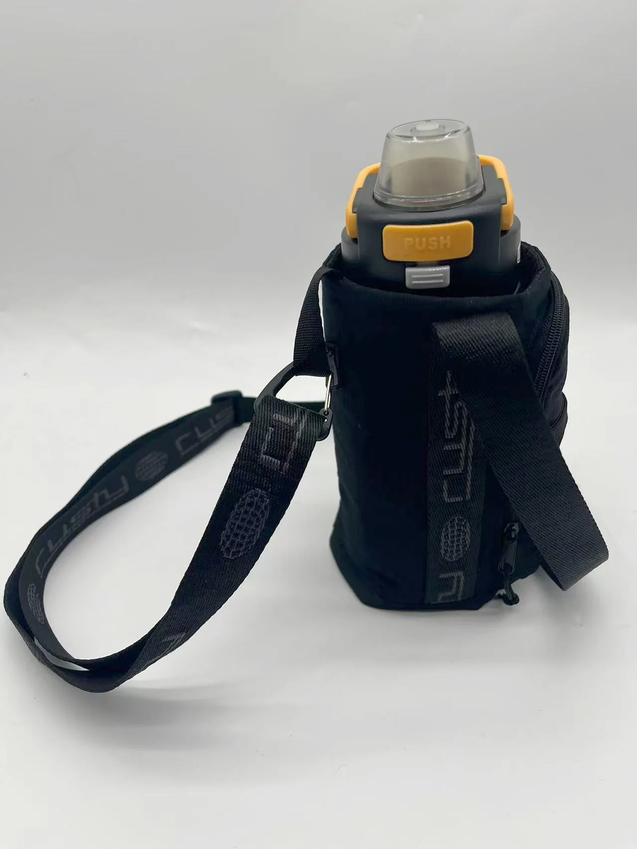 Bolso Botella Tripping Bag Black - Image 4