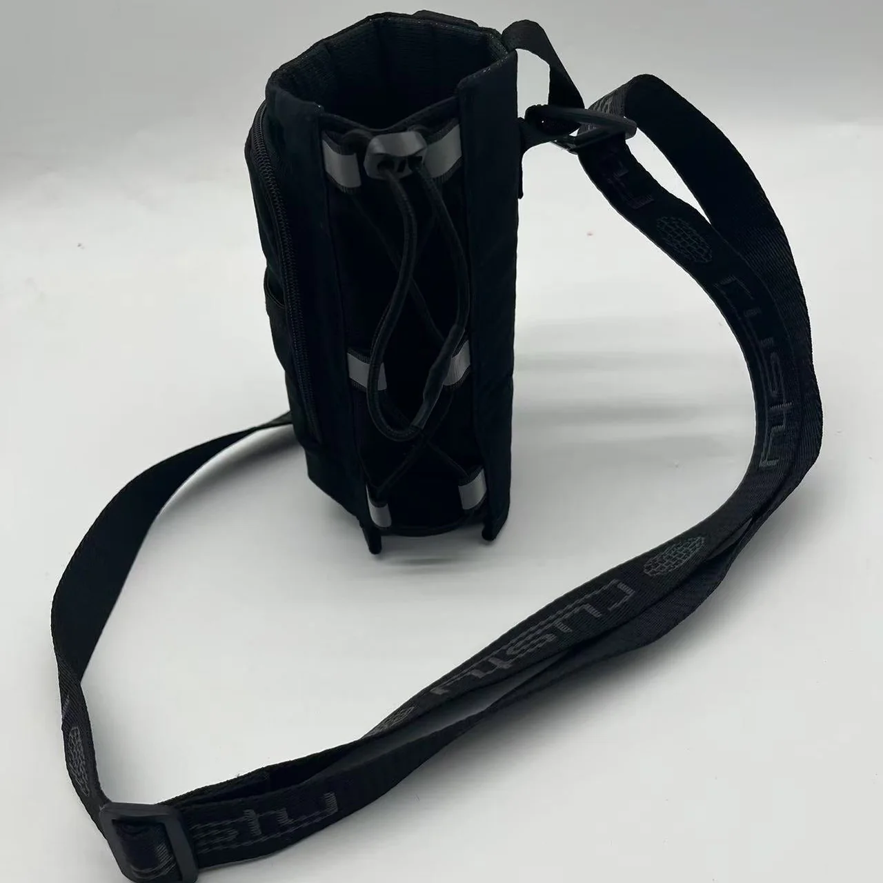 Bolso Botella Tripping Bag Black - Image 7