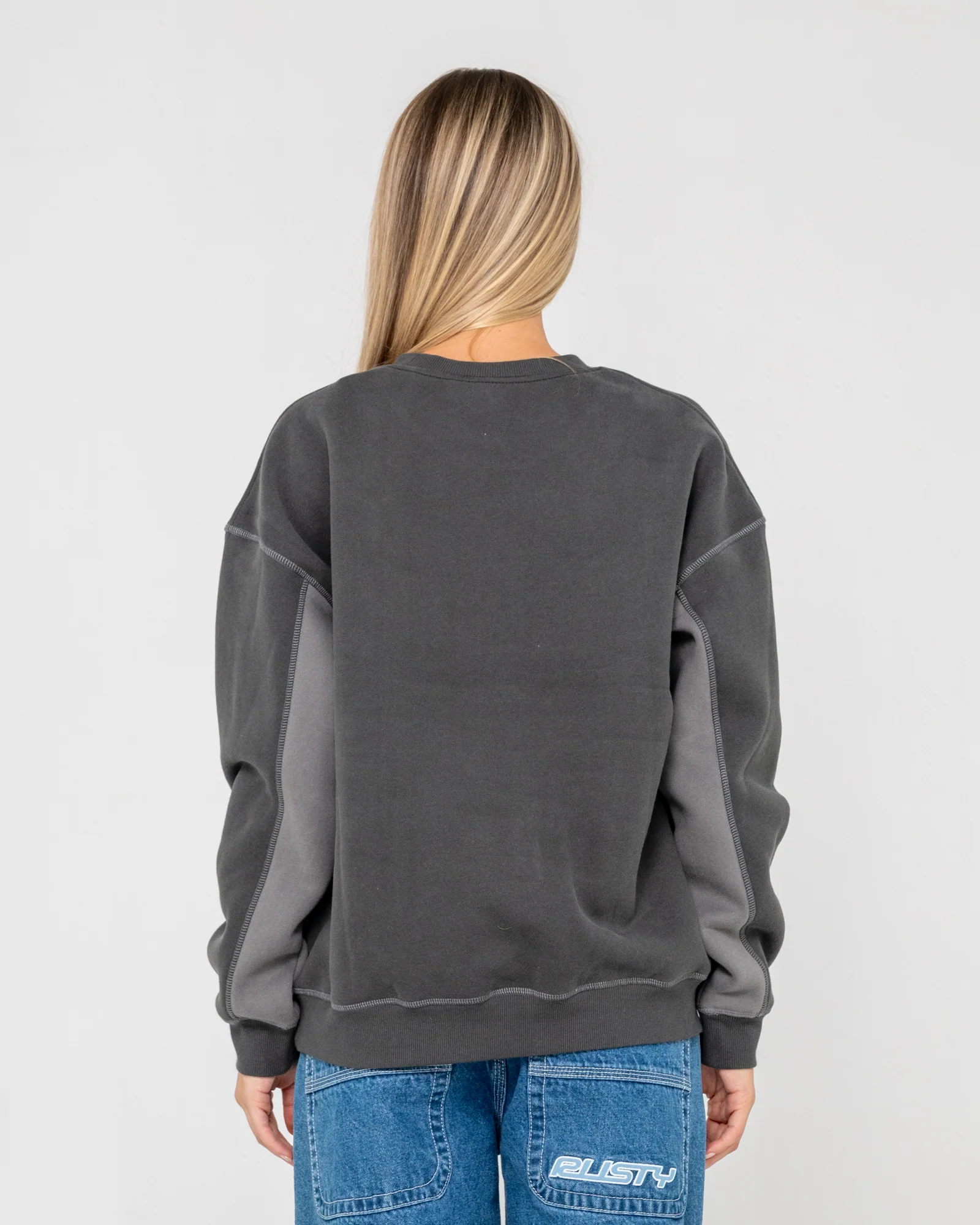 Buzo Choc Top L/S Oversize Carbon - Image 4