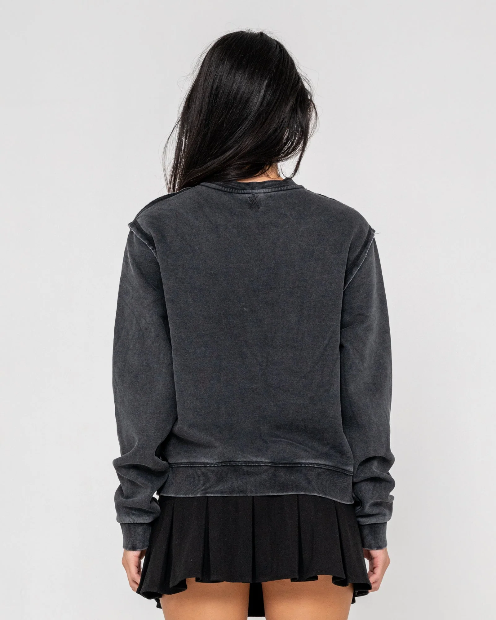 Buzo Roxanne Oversized Neck Washed Black - Image 4