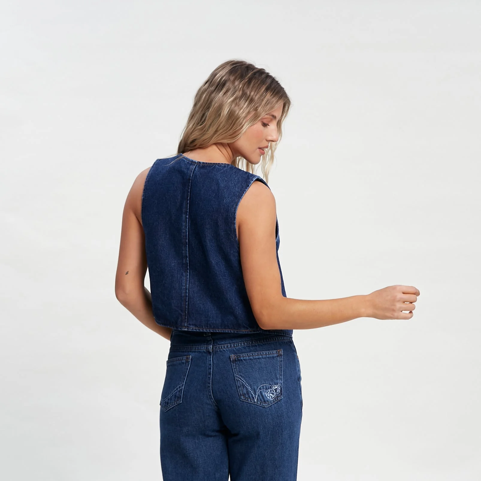 Chaleco Ryley Cropped Denim Blue - Image 4
