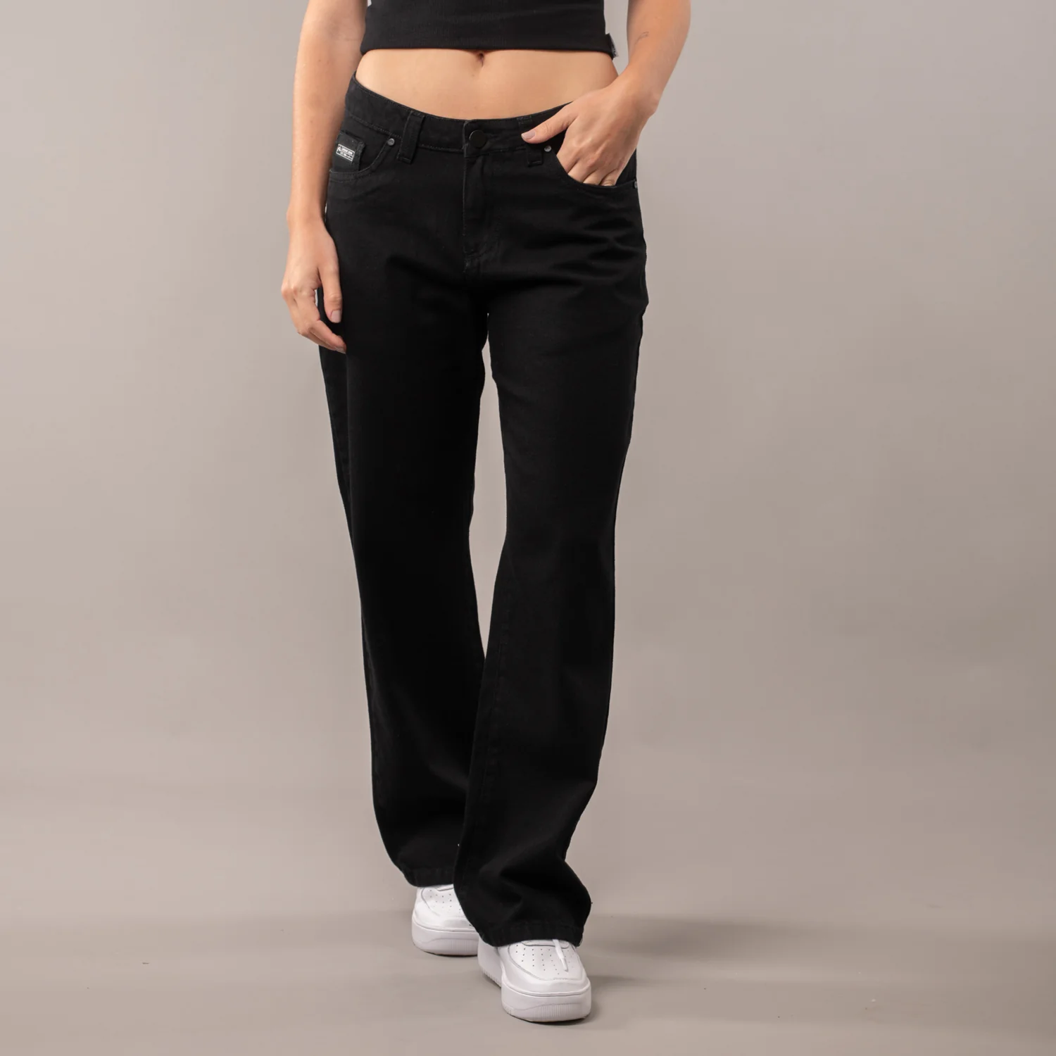 Jean Suzy Straight Low Rise Black