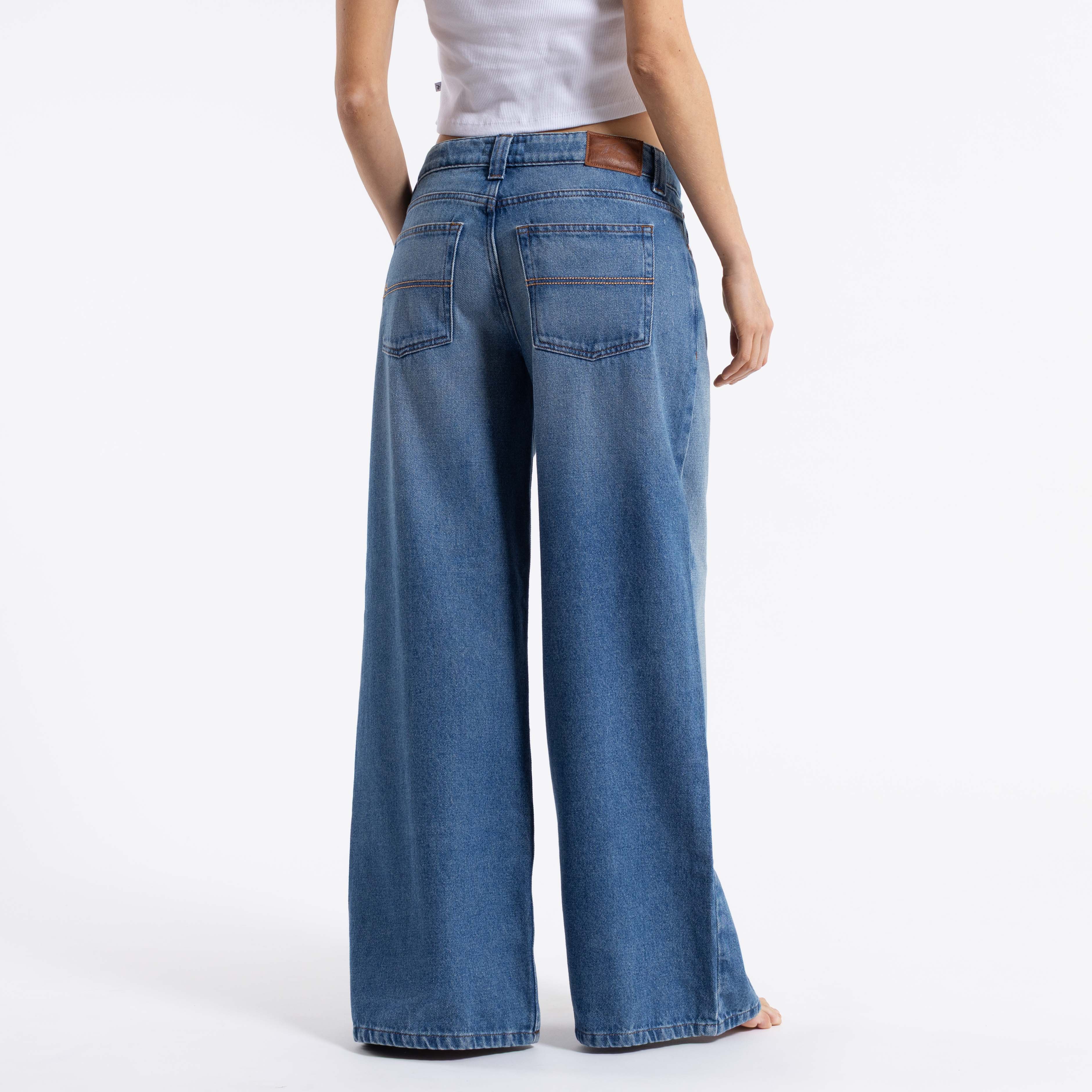 Jean Low Rise Super Wide Leg Middy Blue - Image 3