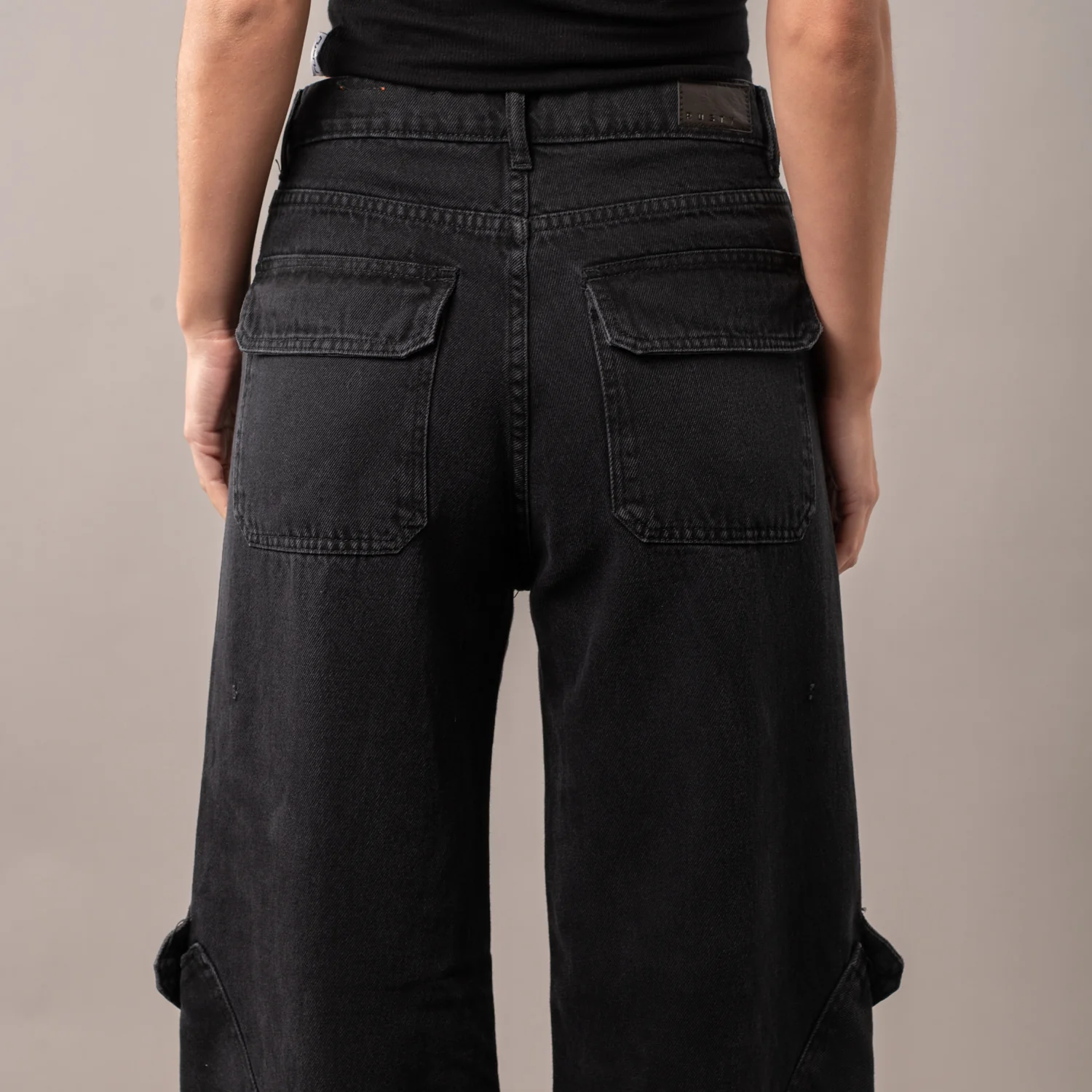 Jean Dark Wide Leg Cargo Washed Black - Image 2