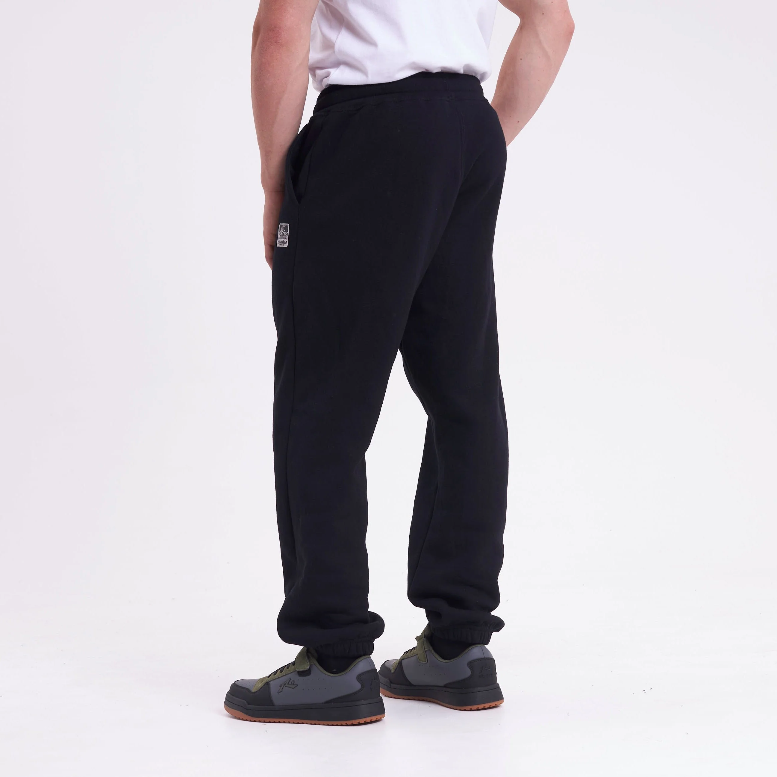 Jogging Core Division Serie 2 Black - Image 4
