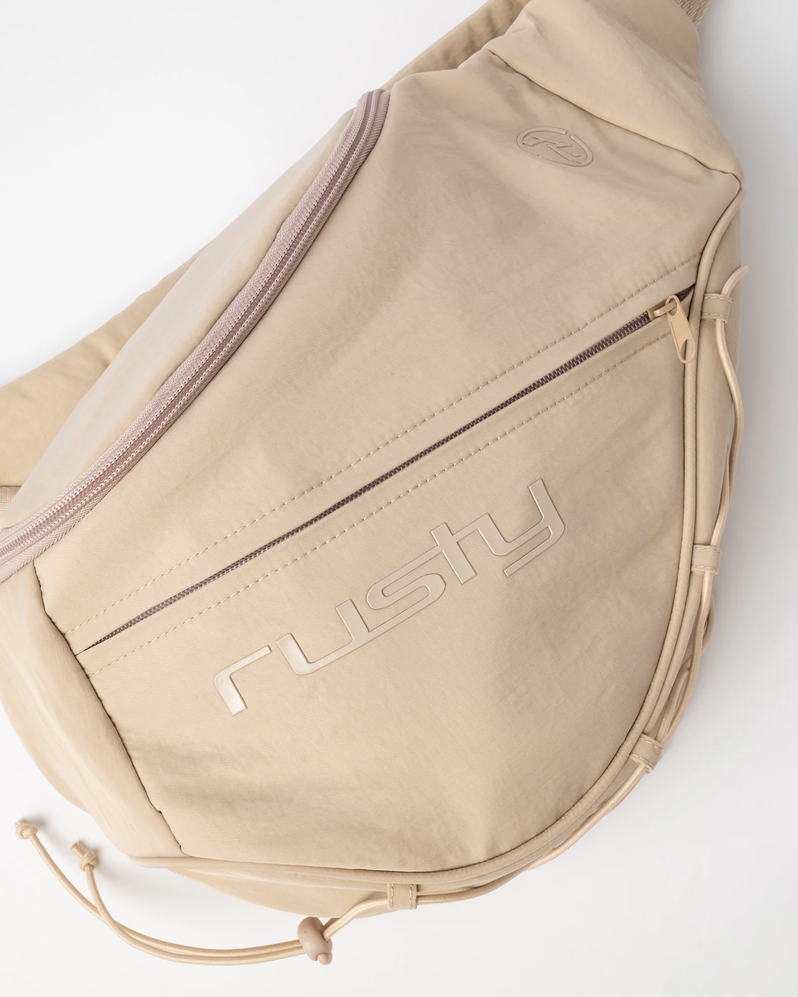 Mochila Free Run Nylon Sling Backpack Oatmeal - Image 3