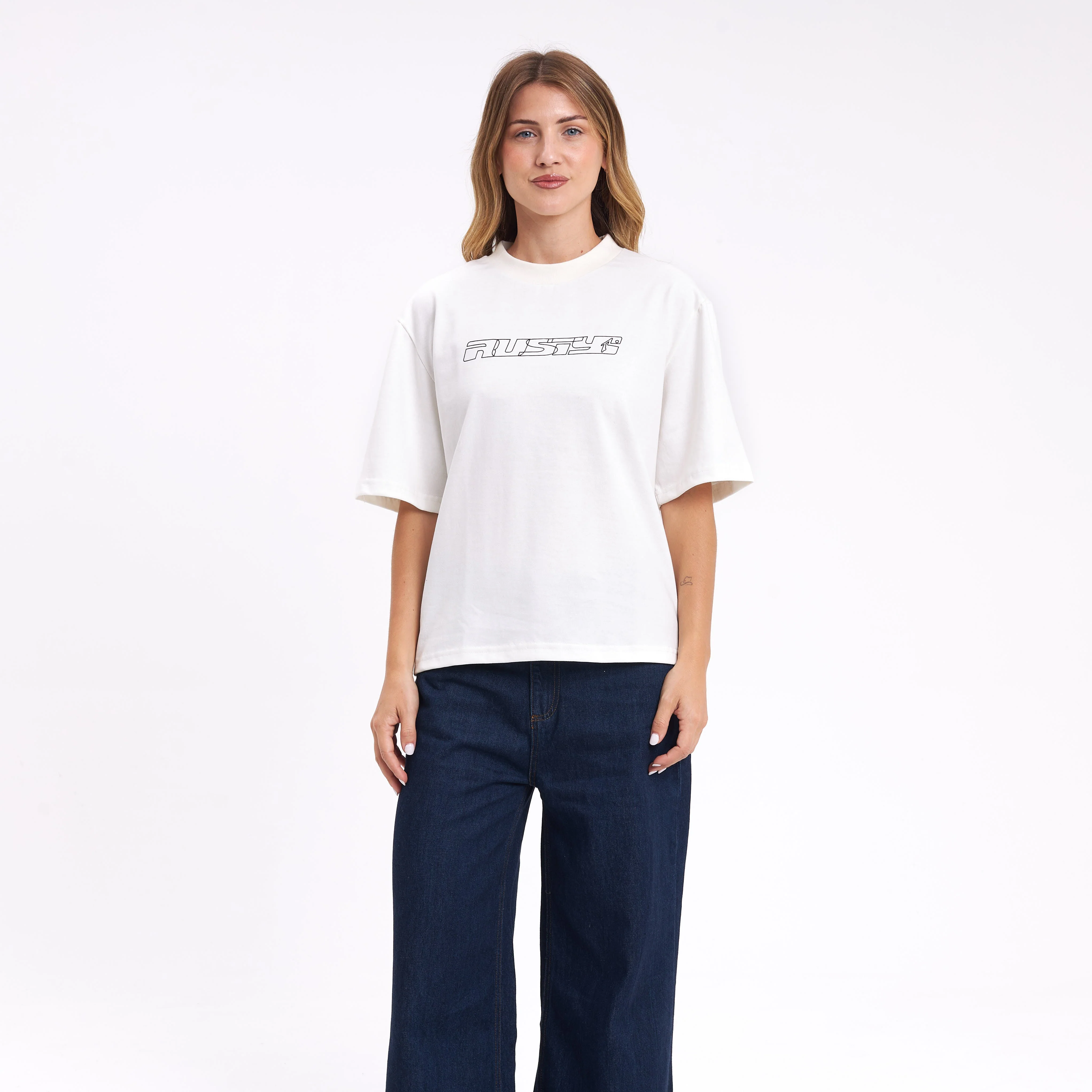 Remera Essential Crop Boxy Fit Off White - Image 3