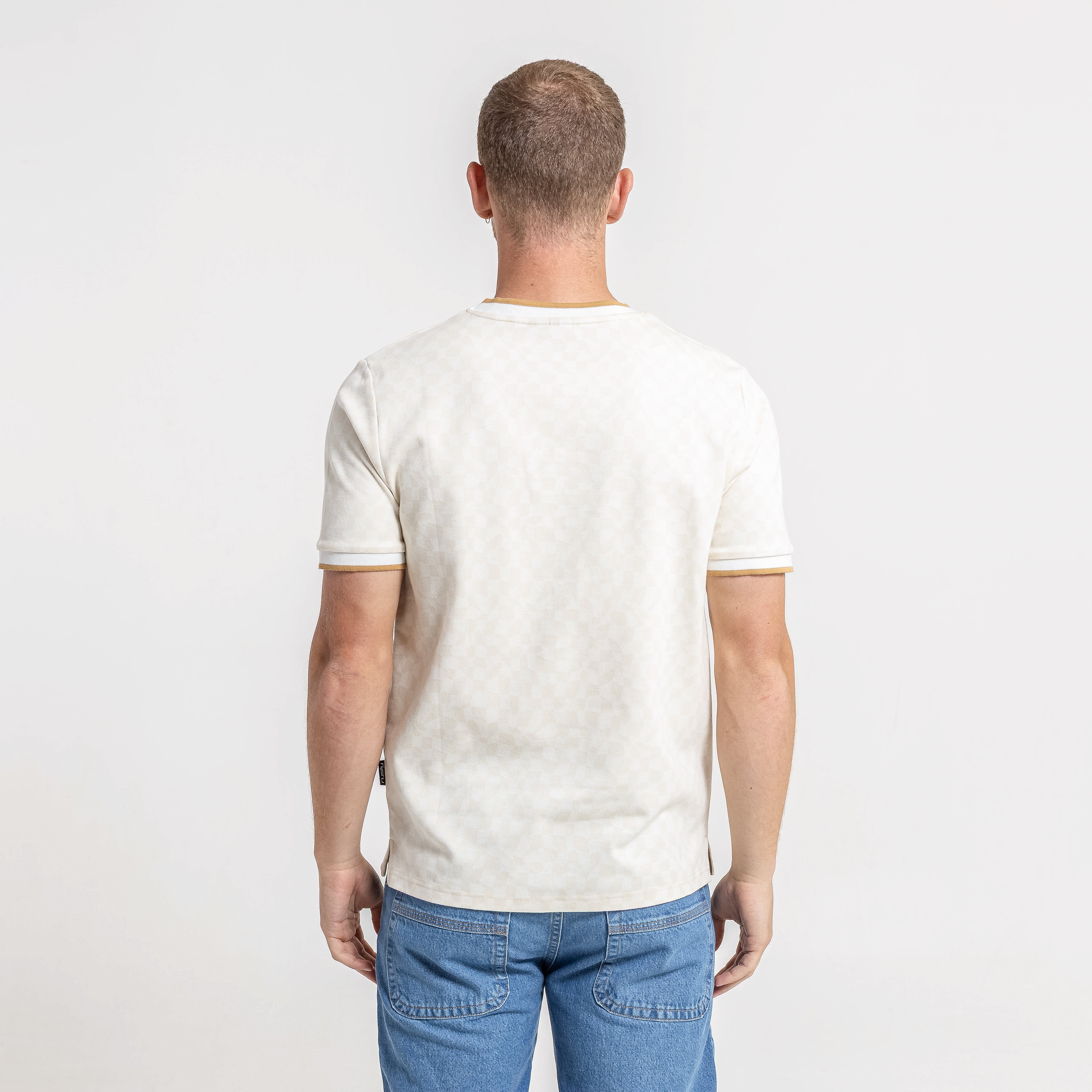 Remera Leash Off White - Image 4