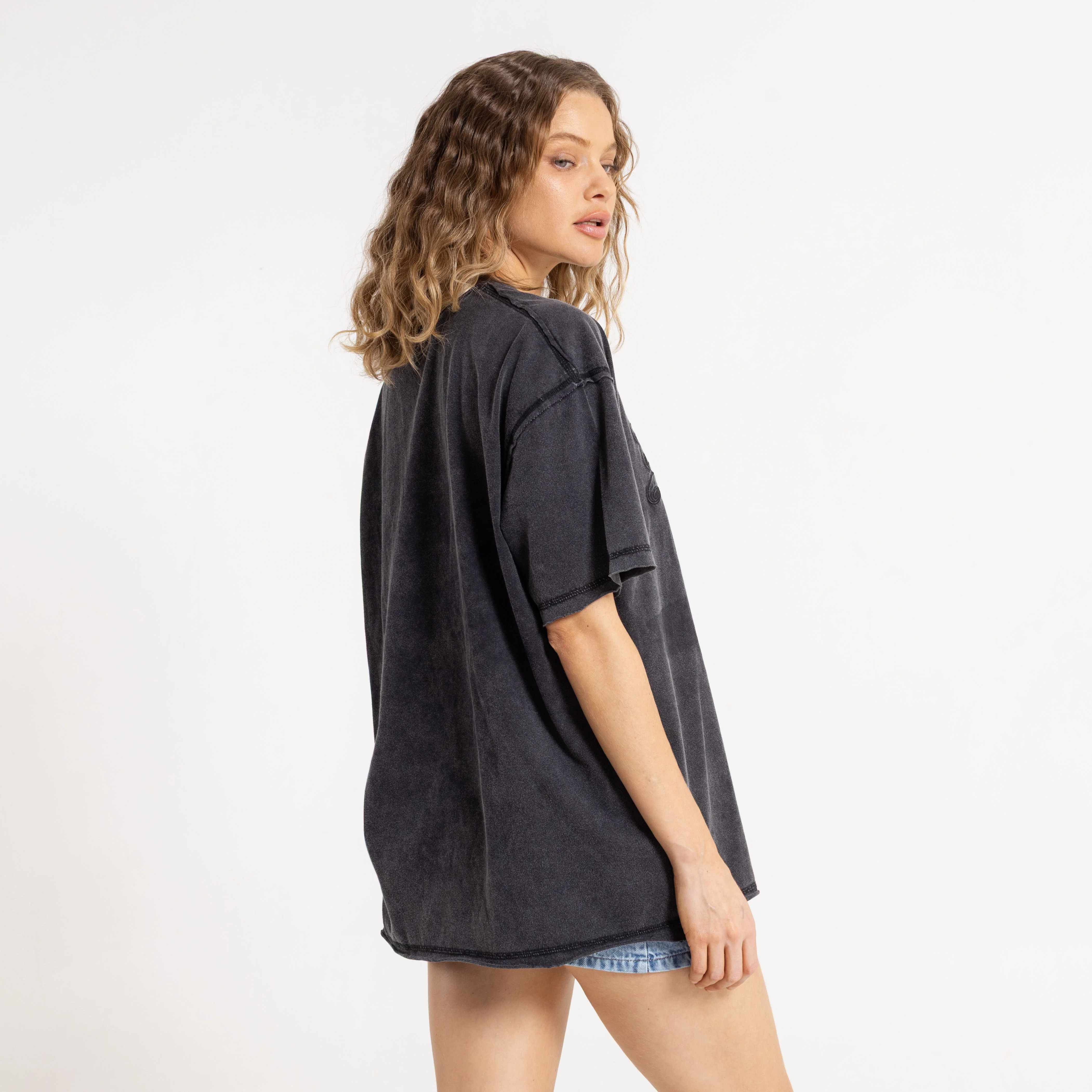 Remera Roxanne Feeln Oversize Vintage Black - Image 5